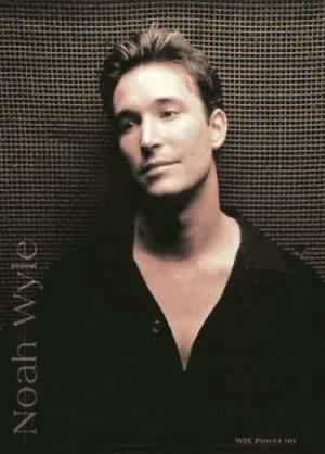 Noah Wyle picture